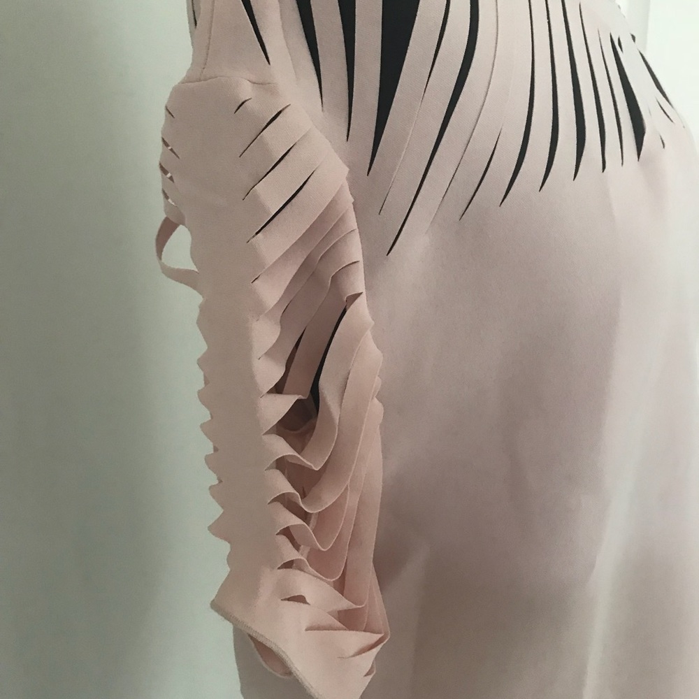 Blouse - Picture 2 of 3